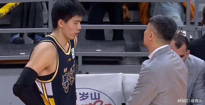 朱芳雨点名要人!广东队锁定男篮国手内线,杜锋为他放弃双大外援