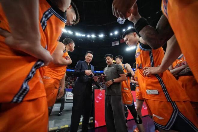 CBA常规赛第27轮,上海久事男篮112:96胜山东高速男篮