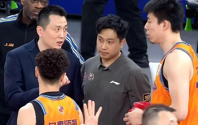 上海男篮轻取山东，王哲林17+8陶汉林15+6，高诗岩正负值-26！
