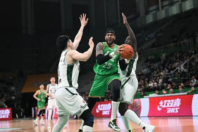 刚刚,辽篮赢了!