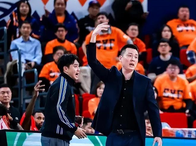 胜山西发布会！卢伟点赞传导球，摆明球队厚度，李弘权好谦逊！