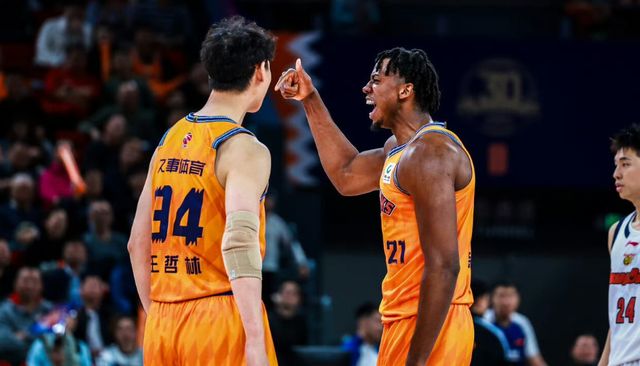 上海男篮逆转击败山西!卢伟拿到13连胜,古德温31分,张镇麟15分