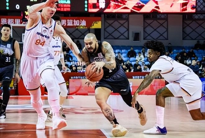 CBA伦纳德超高正负值，小胖再遭DNP，卢伟指导正式表态