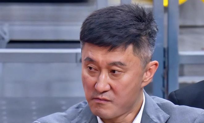 广东男篮101-92江苏，赛后数据一目了然，不是徐杰，最大功臣是他