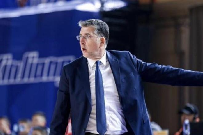 执教球队不足三个月，多位媒体人：新疆队主帅格兰离任