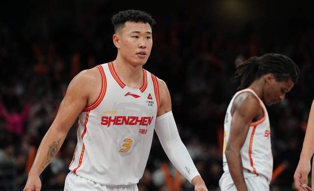 23投狂砍32分+5记三分球！提前锁定常规赛MVP，郭士强眼光毒辣