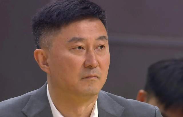 随着广东惨败、北京大胜，CBA又乱了！广东跌至第六，深圳回前三