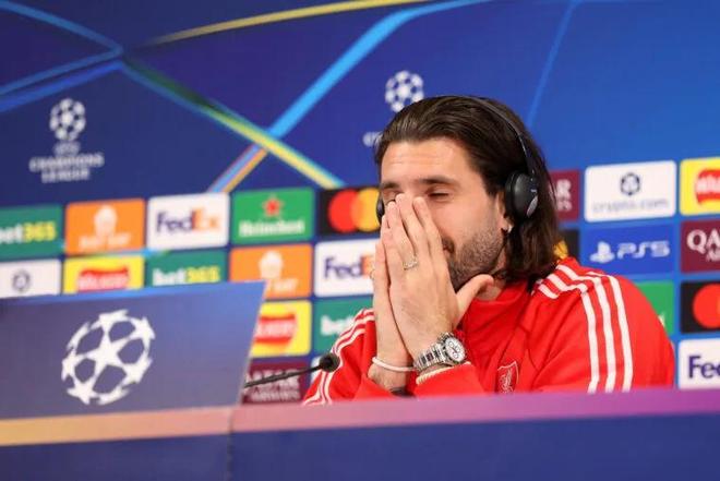 利物浦核心自曝续约僵局：2028合同+零进展，球员却说不慌