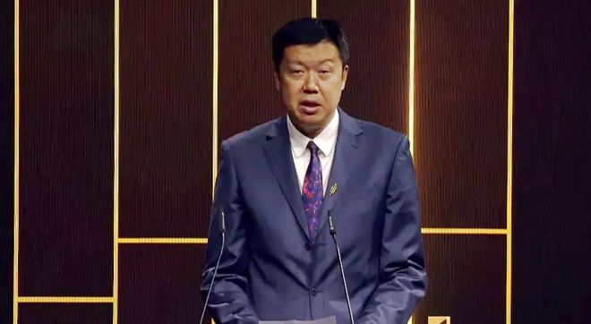 中国历史第五人！王治郅入选FIBA名人堂：感谢国家部队也感谢父母