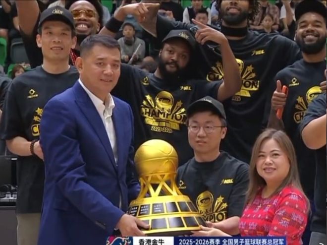 CBA要变天了！四川41连败球员都快跑光了，香港金牛3连冠坐等升级