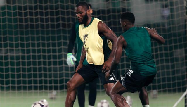 已分发约4万面旗帜，吉达国民球迷将在亚冠决赛营造魔鬼主场氛围