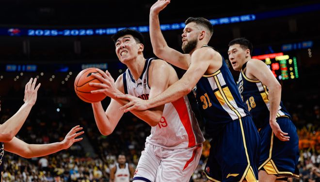 两双+3盖帽手刃旧主！徐昕啪啪打脸杜锋 他亲手把广东逼到悬崖边