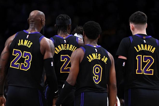 优秀的“搅屎棍”！湖人替补侧翼新星还是能够起到一定的作用的？