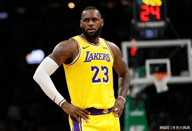 湖人消息：老詹超越乔丹，悍将领跑中距离榜，战火箭出场更新