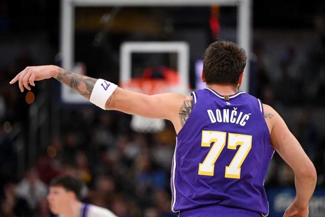 晴天霹雳！东契奇常规赛报销！！