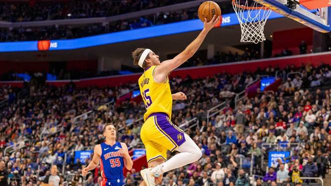 好消息，湖人队球星里夫斯有望在对阵火箭队的第五场比赛中复出