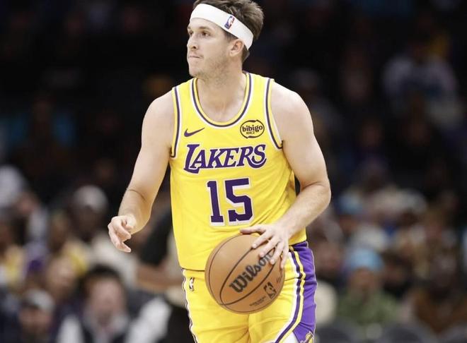 里夫斯:詹姆斯打得非常无私,他用行动为更衣室树立了榜样