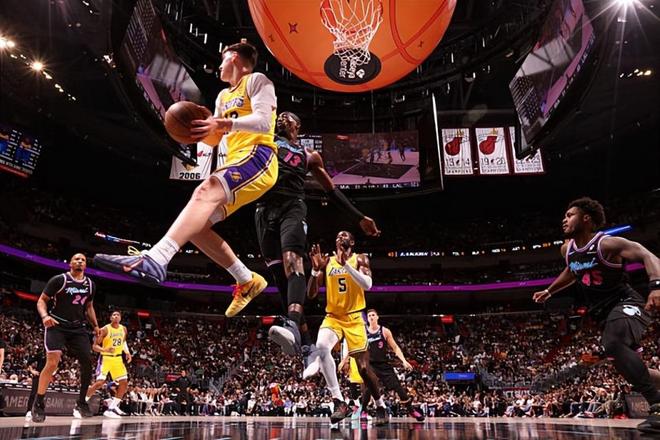 找到了自己的位置!湖人很需要像锋线新星这样的“搅屎棍”球员?