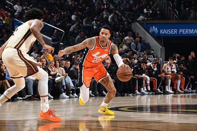 明明状态如此出色,快船为什么不给侧翼新星多些出手机会呢?