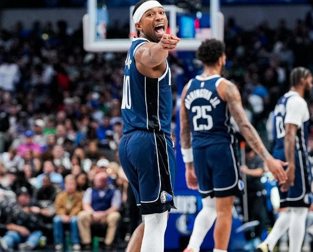 独行侠双杀步行者终结10连败 西卡复出30+8米神25+7+7