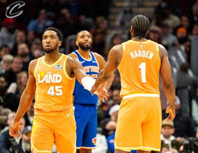 76%命中率轰20+11！请把球给哈登，阿伦发出请求，阿特金森也摊牌