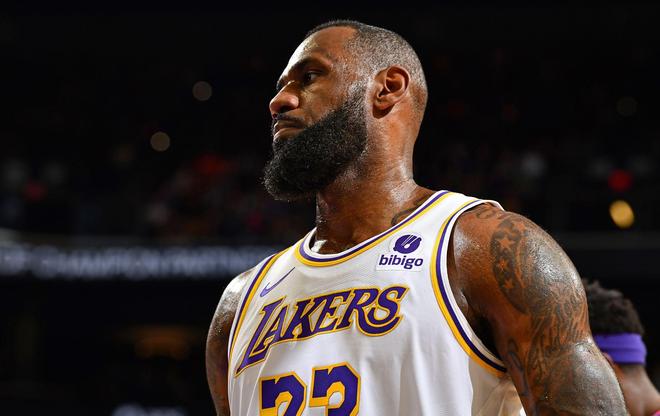 NBA西部排名大乱!湖人擒尼克斯升第五,雷霆5连胜,火箭渔翁得利