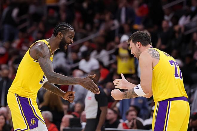 经过了一段时间的强势表现后,湖人先发中锋的状态又出现回落了?