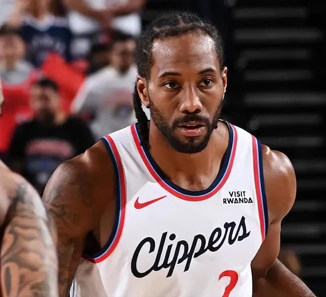 快船遭马刺25分逆转!伦纳德+洛佩斯狂砍56分,马瑟林邓恩副作用