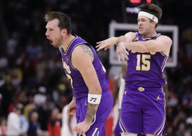 里夫斯:末节东契奇上演了教科书级的表演,全队现在都很无私