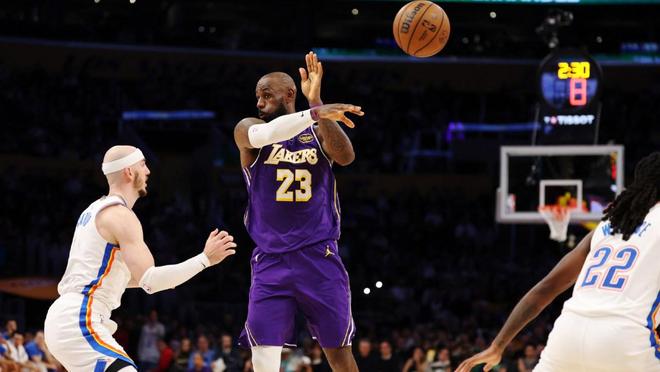 尼克·杨：湖人队季后赛如果对阵马刺和雷霆的比赛将会轻松取胜