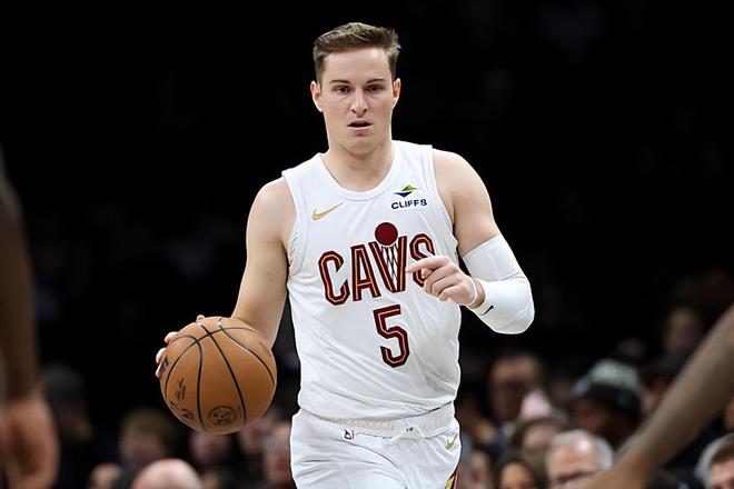 神起来像神鬼起来像鬼!骑士超级投手面对76人竟没有命中1记三分