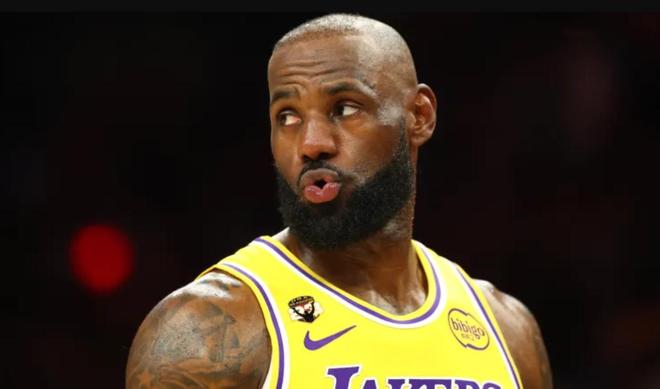 詹皇或离队!湖人5100万空间上线,瞄准“顶级”中锋升级前场