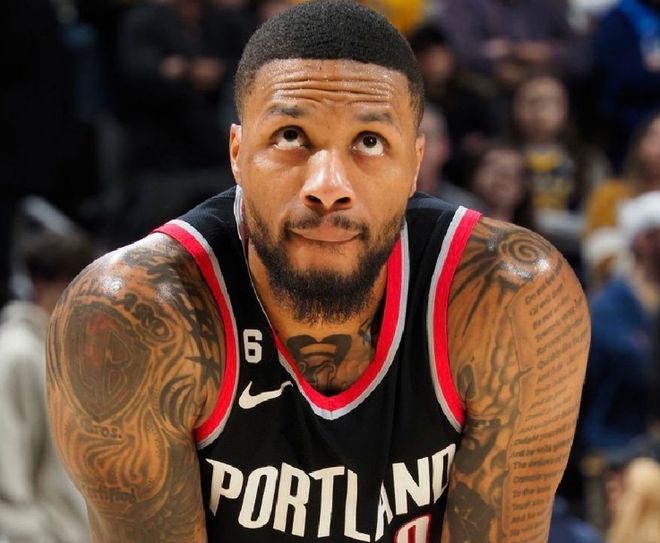 辟谣！利拉德通过身边人发声：不可能在季后赛复出 目标下赛季