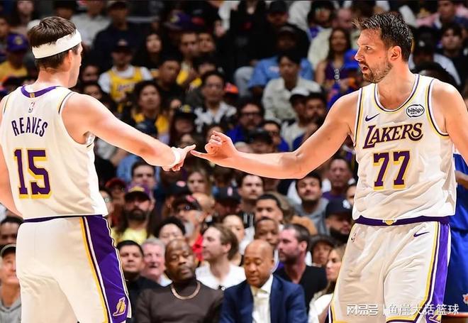 NBA最新排名出炉!东部第一4连败,火箭掉第4,湖人给骑士送温暖