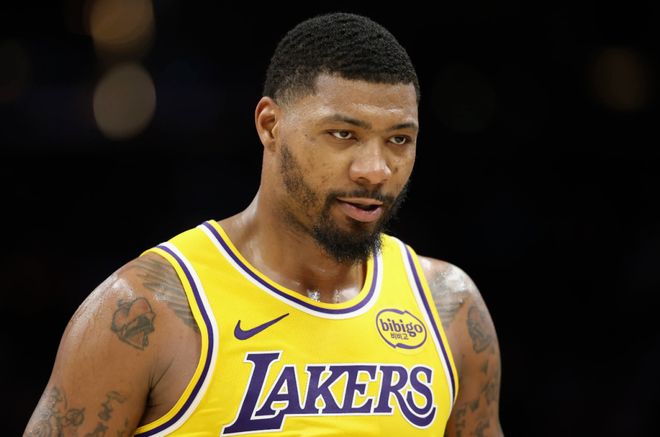 真香!2年1052万+正负值+209,佩林卡神操作,湖人血赚一波