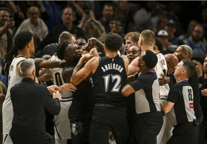 NBA官宣掘狼冲突罚单：约基奇罚5万兰德尔罚3.5万 无人被禁赛