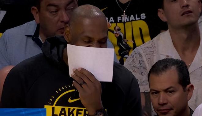 詹姆斯缺席，湖人爆冷击败夺冠热门，最多领先23分，全程压制对手