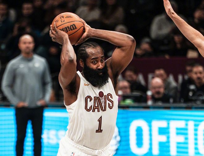 拒绝爆冷!哈登22分9板8助,骑士险胜篮网,但一战也暴露明显短板