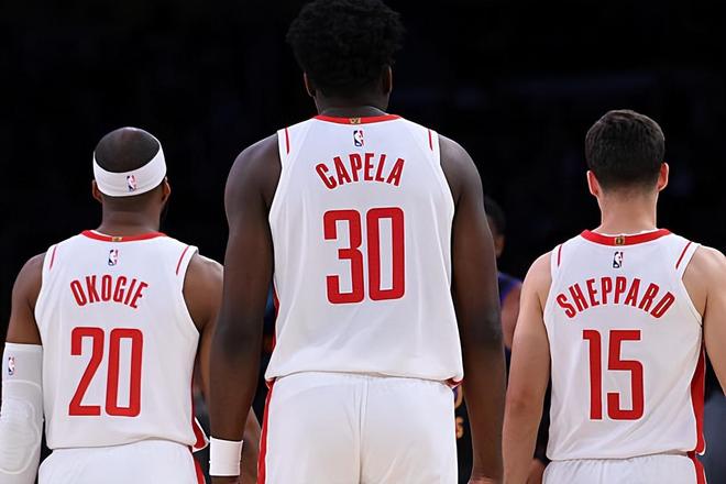 出场4分多钟正负值低到了-9，火箭替补中锋真是被湖人各种打爆？