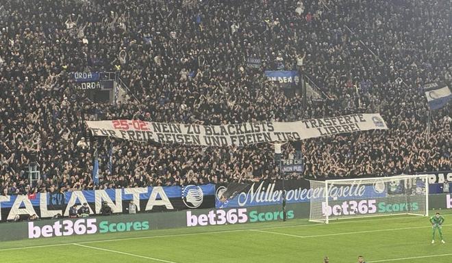 部分多特球迷被警方针对，亚特兰大球迷声援：支持出行自由