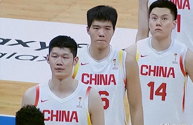 中国男篮逆转夜最差劲之人:失误被换下 仅出场30秒