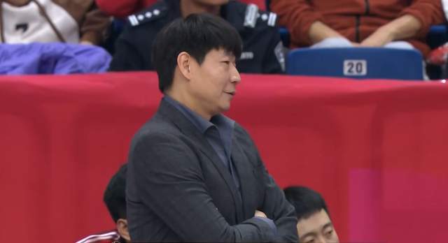 终于签了!山东男篮新援搞定,CBA新面孔,拥有NBA履历,能打硬仗