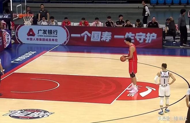 惨胜山东后!郭艾伦赛季报销,广州全力扶正徐昕,广东队买不起了