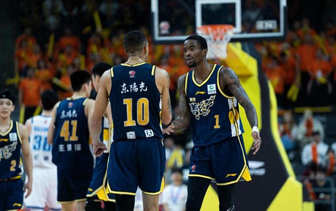 CBA外援缩减人数!重回6年前,辽篮吃到红利,上海、广厦受限