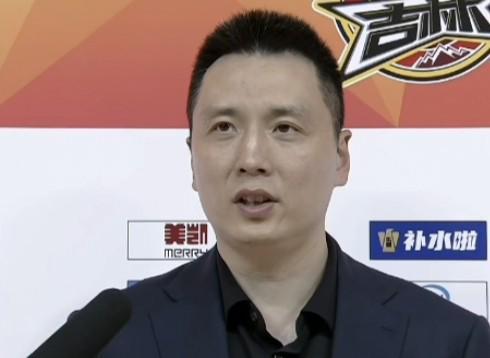 豪取14连胜目标是否为总冠军?卢伟:我们的目标是争四