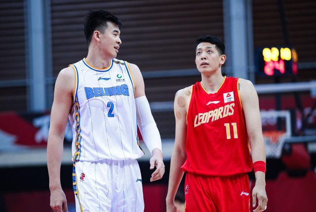 3分3失误!赛季罚球命中率33%,北控一年600万又养了个“李慕豪”