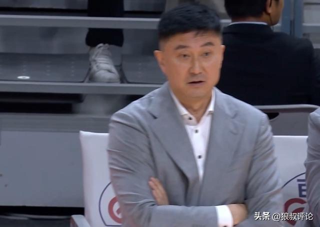 杜锋:焦柏乔身体不舒服也有家庭原因 和我沟通非常好请假回趟家