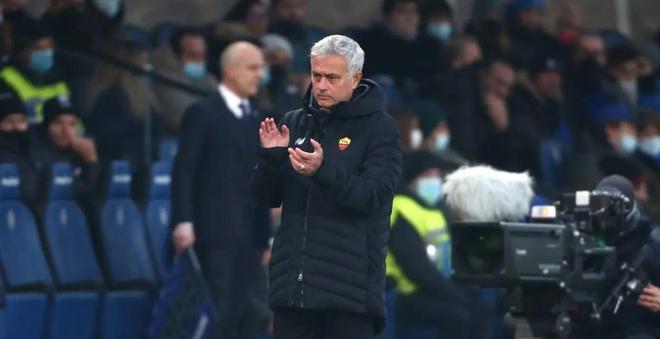 未来执教皇马或尤文？穆里尼奥：我目前专注于带本菲卡进欧冠