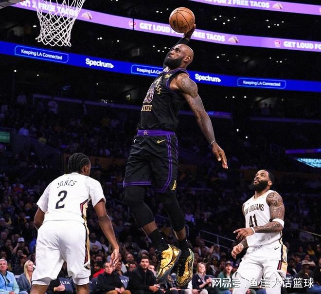 险胜!老詹21+7里夫斯15中4,锡安24+4犯错,东契奇27+7不满吹罚