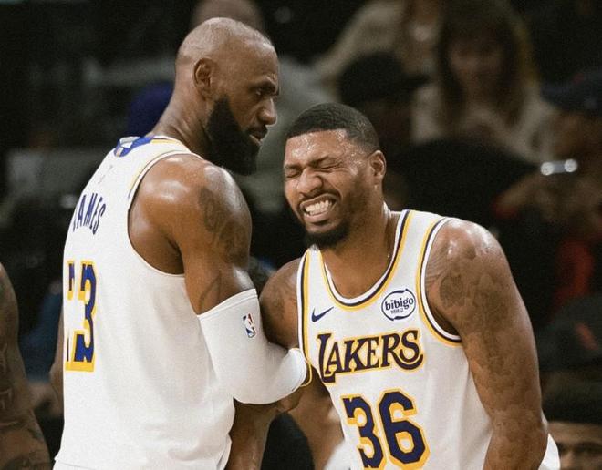 詹姆斯:我们的团队防守有了很大进步;斯马特是赢家型球员